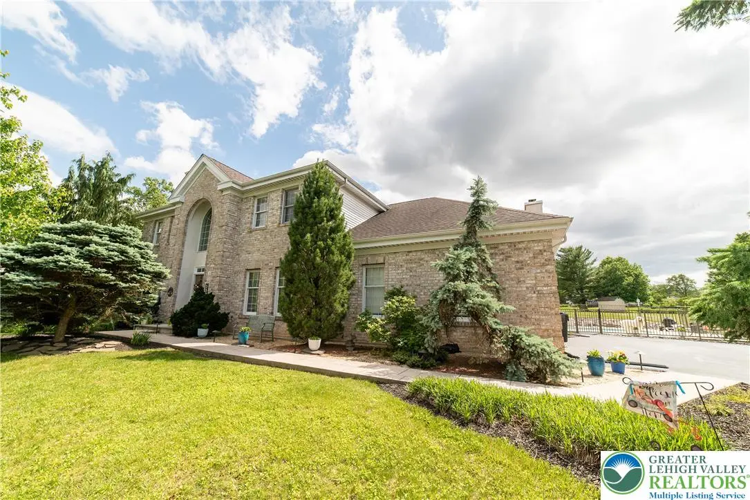 5526 Holiday Drive, Upper Macungie, PA 18104 - #1