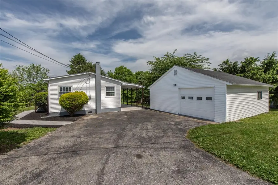 2799 Valley View Drive, Moore, PA 18014 - #3