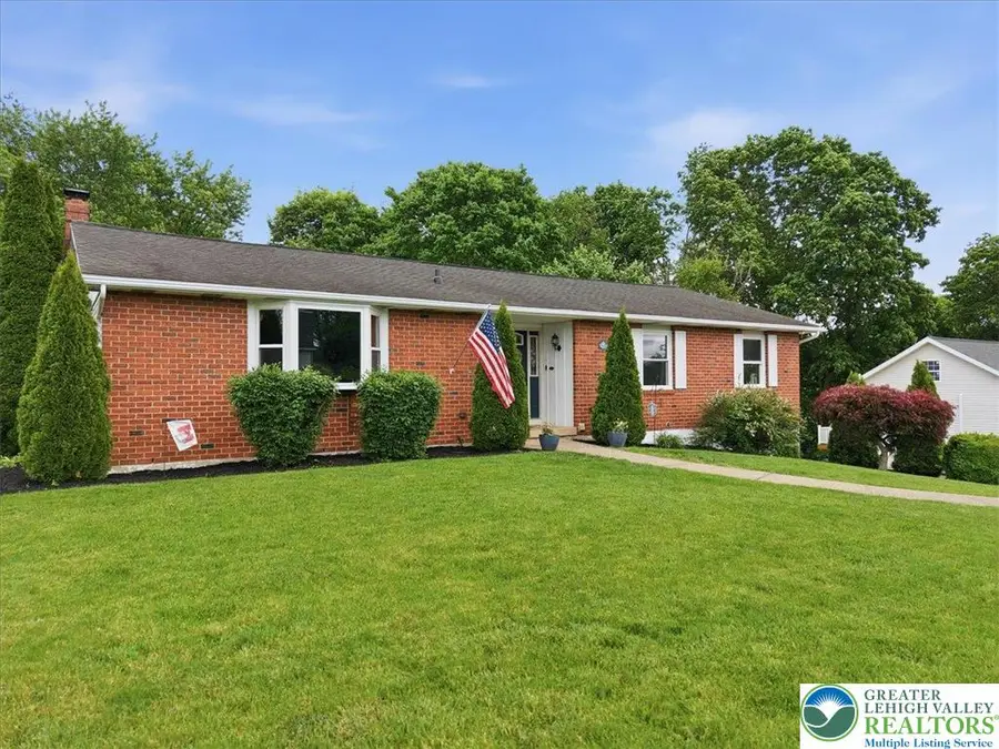9 Stonecroft Drive, Easton, PA 18045 - #2