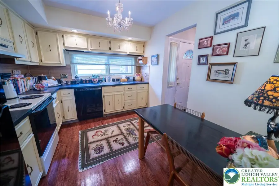 1880 Bent Pine Hill, Fogelsville, PA 18051 - #2
