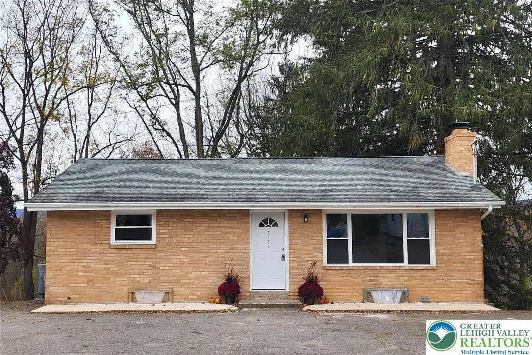 2556 N Delaware Drive, Mount Bethel, PA 18343 - #1