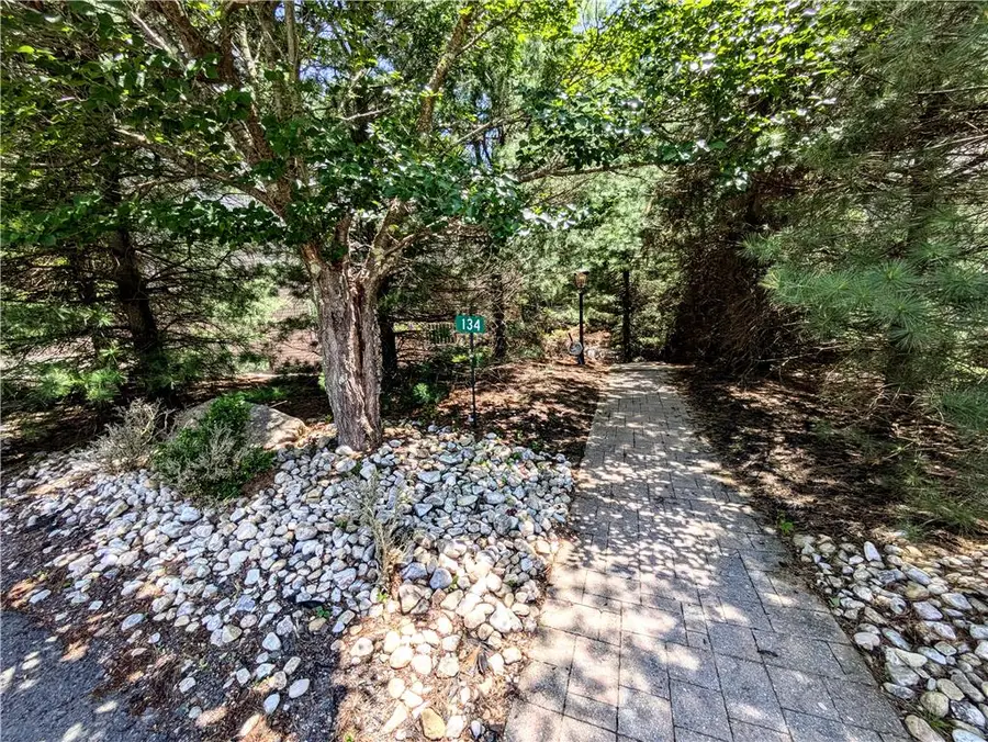 134 Longview Drive, Lake Harmony, PA 18624 - #3