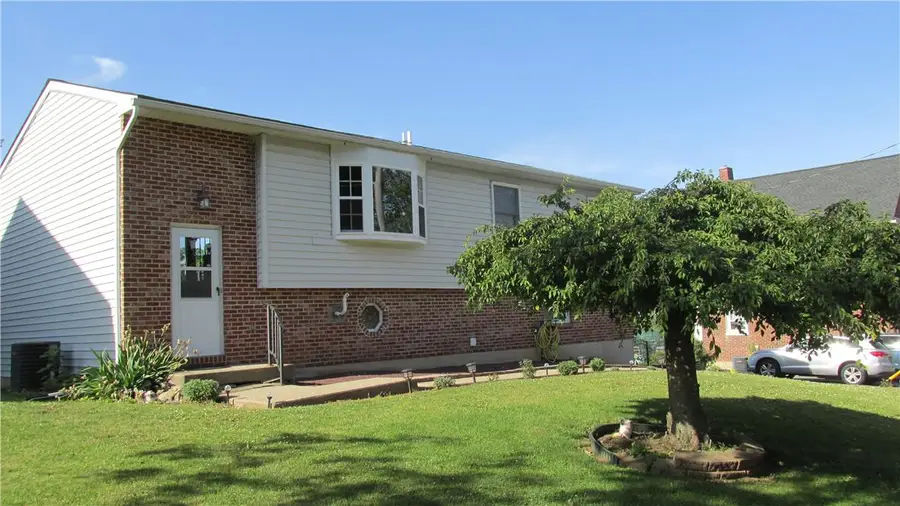 2519 Burrows St, Palmer Township, PA 18045 - #3