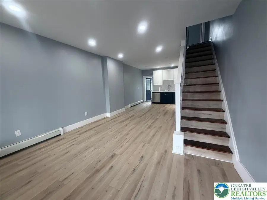 766 S 8th, Allentown, PA 18103 - #2