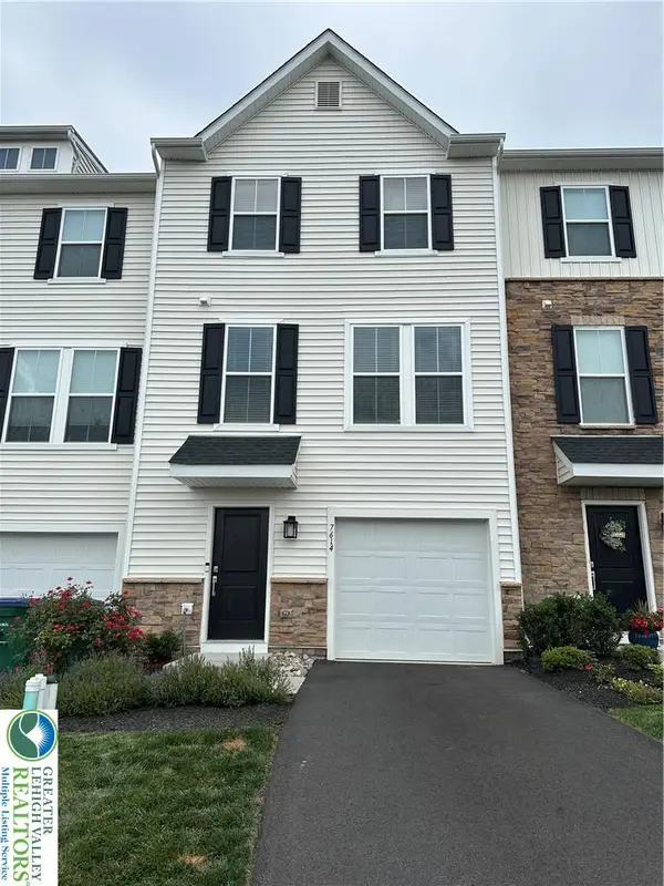 7614 Clayton Ave, Upper Saucon Twp, PA 18036