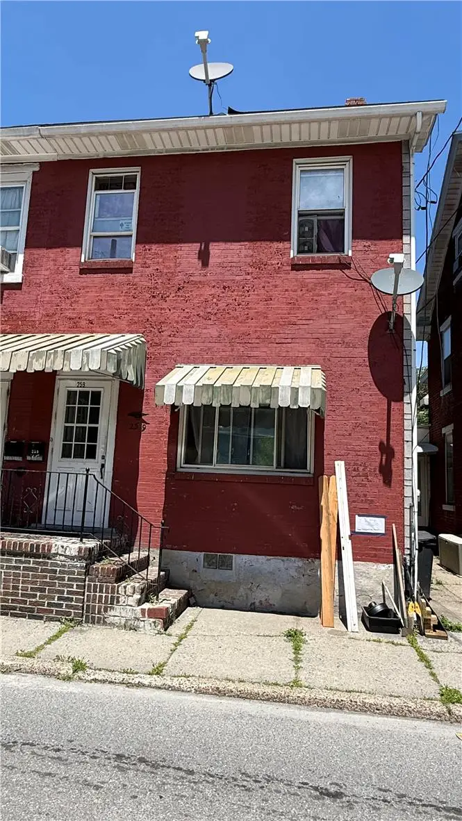 259 W Rowe, Tamaqua, PA 18252 - #1