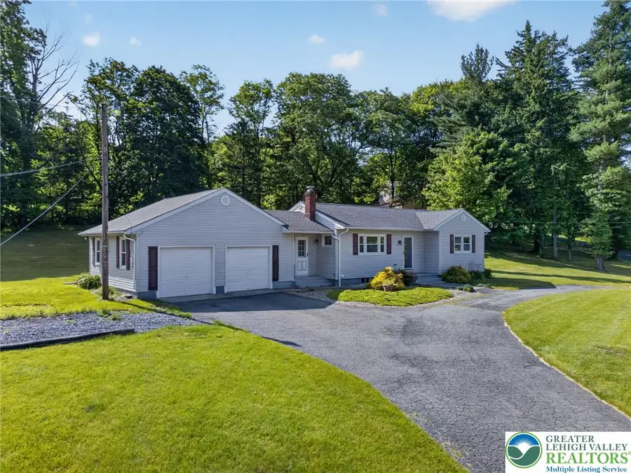 2587 E Scenic, Moore, PA 18014 - #2