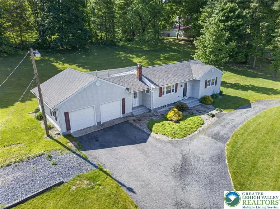 2587 E Scenic, Moore, PA 18014 - #3