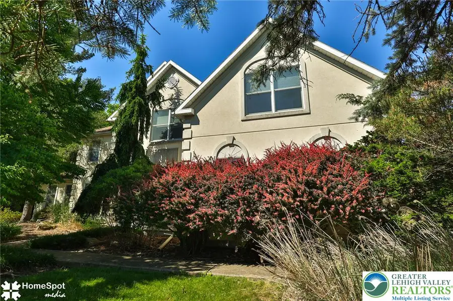 1614 Penns Crossing, South Whitehall, PA 18104 - #2