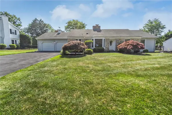 1148 Meadowbrook Circle W, Allentown City, PA 18103