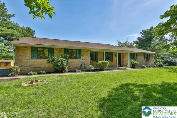 6124 Hilltop Road, Upper Macungie Twp, PA 18069