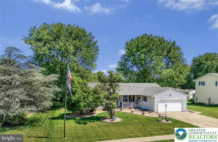 527 Hamsher Avenue, Topton, PA 19562 - #2