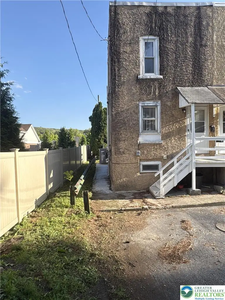438 Milton, Bethlehem, PA 18018 - #1