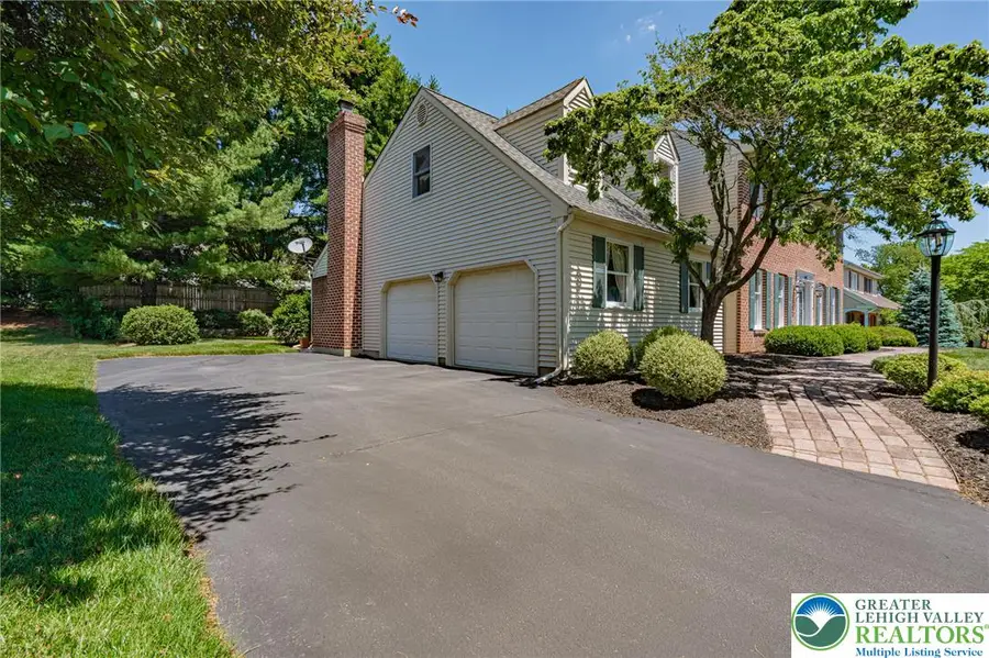 4855 Meadowview Drive, Wescosville, PA 18062 - #2
