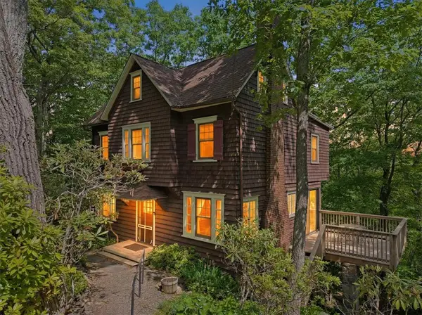 90 Oak Lane, Pocono Twp, PA 18370