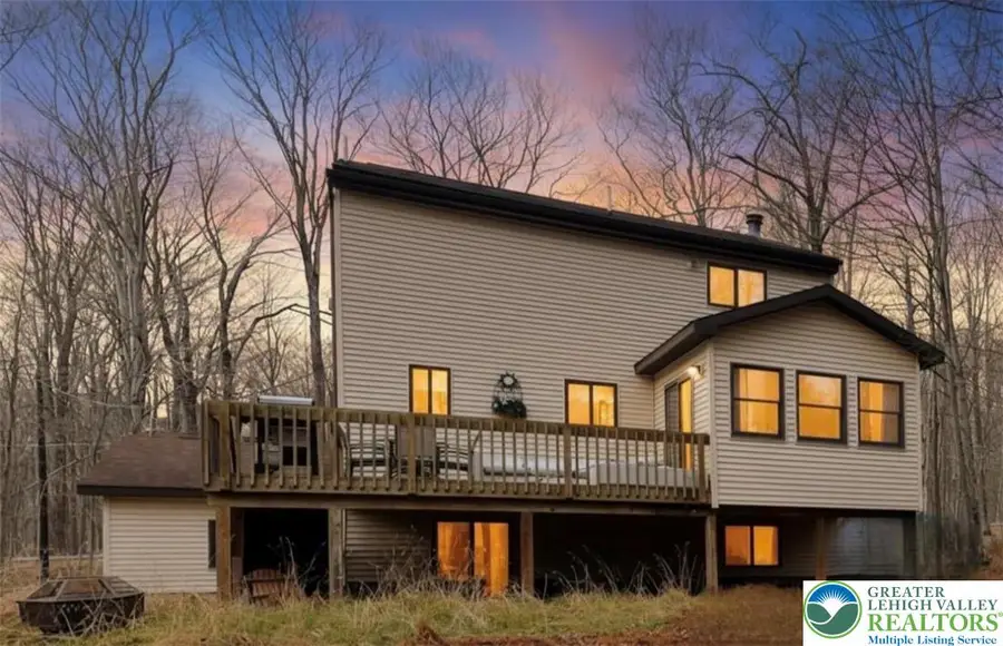 19 Livingston Lane, Clifton, PA 18424 - #2