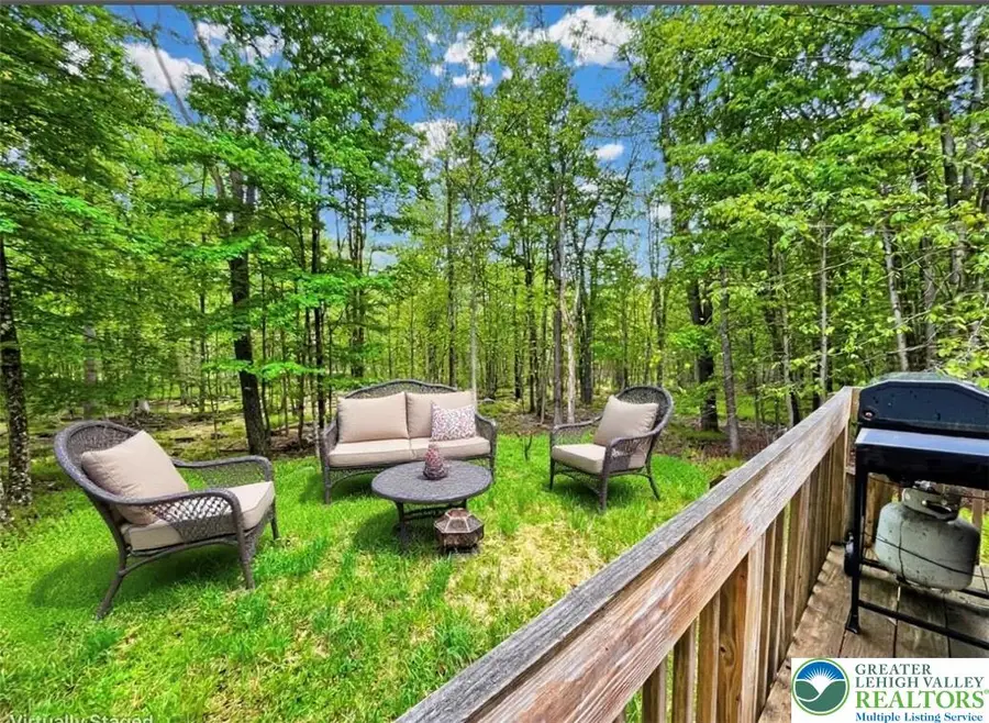 19 Livingston Lane, Clifton, PA 18424 - #3