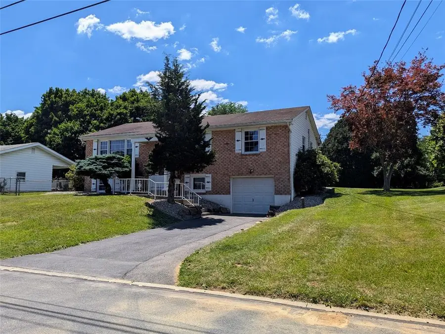 2650 Clover Drive, Easton, PA 18045 - #2