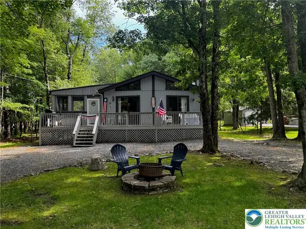 33 Eliot Lane, Penn Forest Twp, PA 18210
