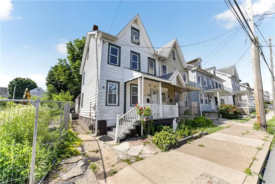 1006 W Berwick Street, Easton, PA 18042 - #2