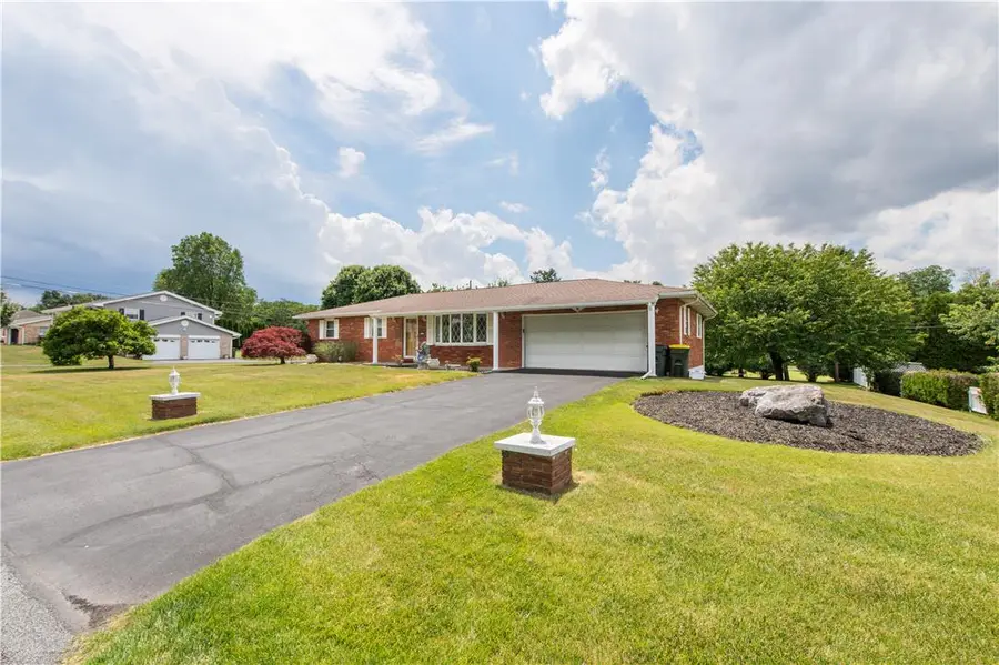 112 Charles Drive, Upper Macungie, PA 18104 - #2