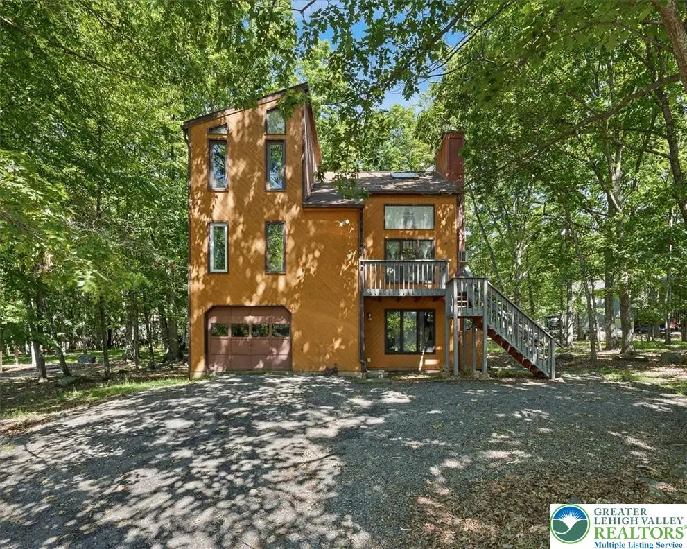 221 Somerset Drive, East Stroudsburg, PA 18301 - #1