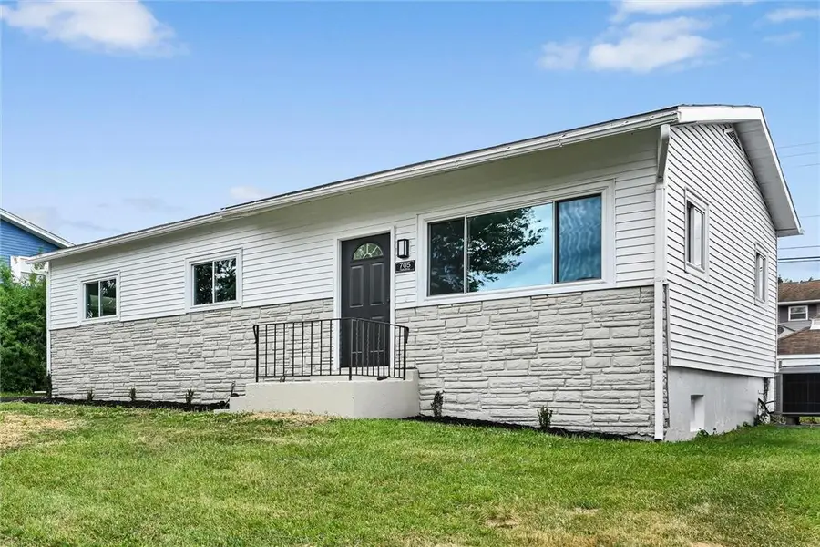 705 Faith Drive, Catasauqua, PA 18032 - #3