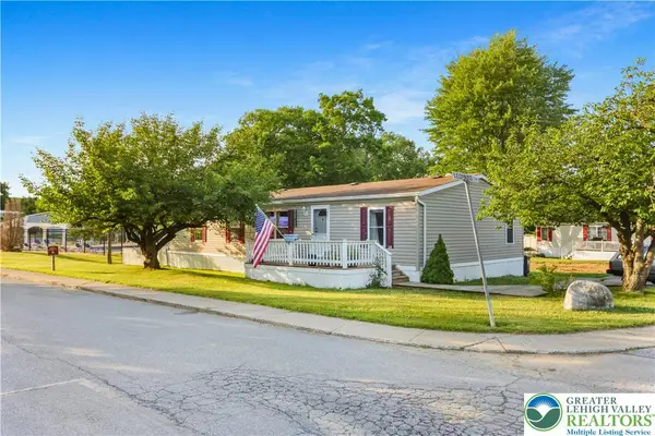 3471 Lil Wolf Drive, South Whitehall Twp, PA 18069