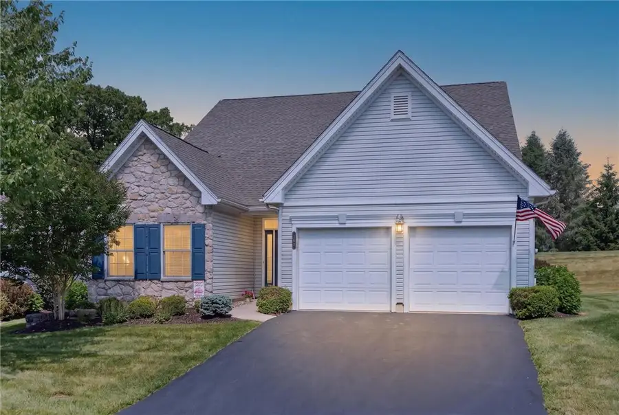 162 Glenmoor Circle N, Easton, PA 18045 - #2