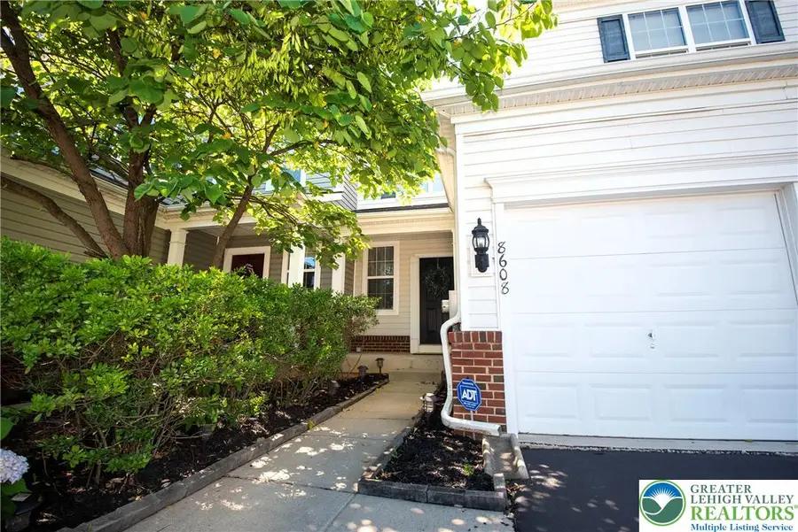 8608 Mayfair Court, Breinigsville, PA 18031 - #2