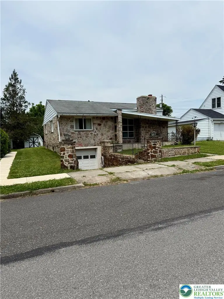 880 New York Avenue, Hellertown, PA 18055 - #1
