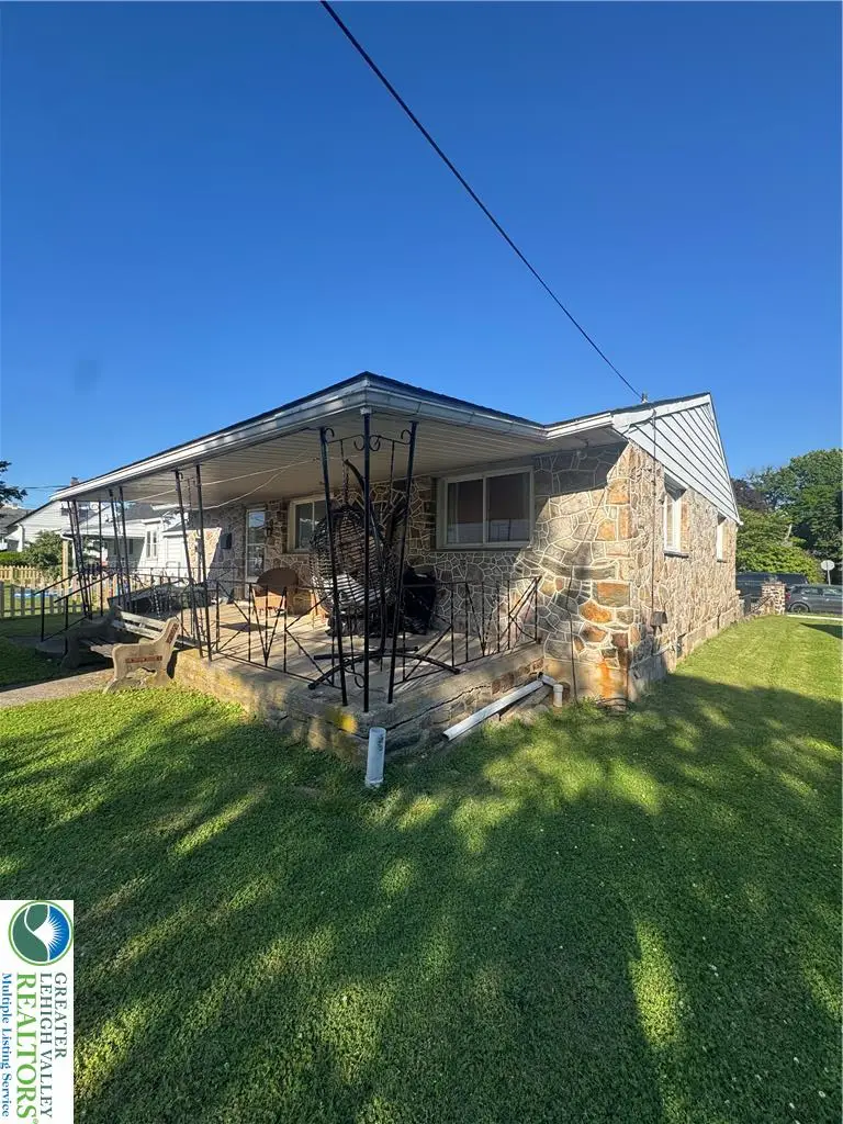 880 New York Avenue, Hellertown, PA 18055 - #3