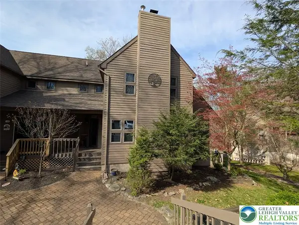 110 Woodmont Circle, Greentown, PA 18426