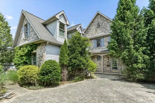 8247 Hensingersville Road, Lower Macungie Twp, PA 18011