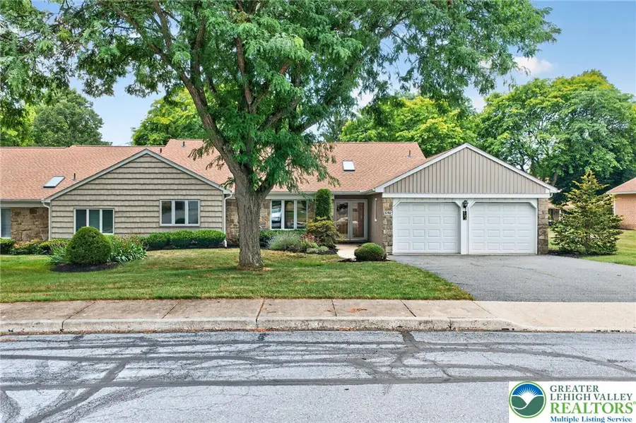 5702 Merion Lane, Lower Macungie, PA 18062 - #2