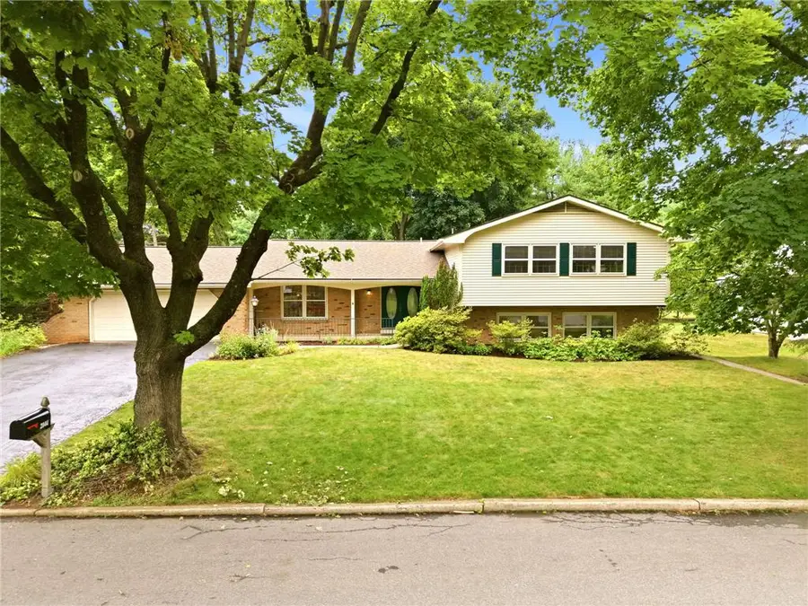 2844 Edgemont Drive, Dorneyville, PA 18103 - #2