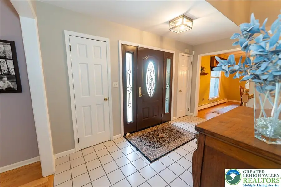 4290 Ascot Circle, Wescosville, PA 18103 - #3