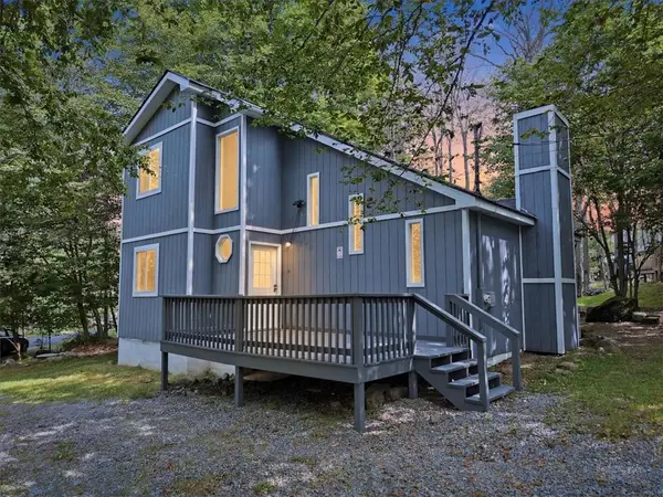 9318 Fairmount Way, Coolbaugh Twp, PA 18466