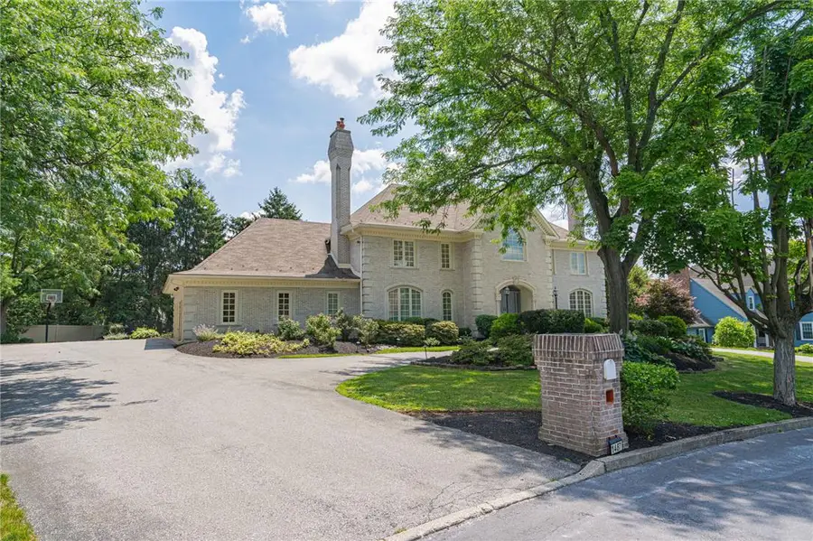 1487 Shelburne Court, South Whitehall, PA 18104 - #2