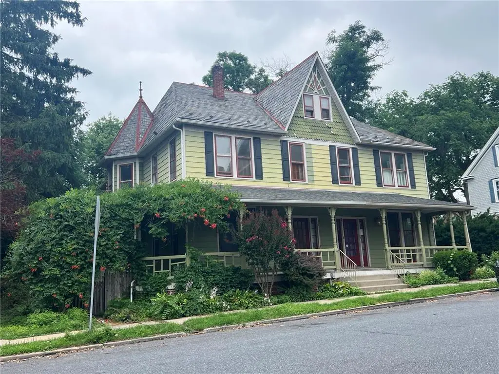 18 W Center Street, Nazareth, PA 18064 - #1