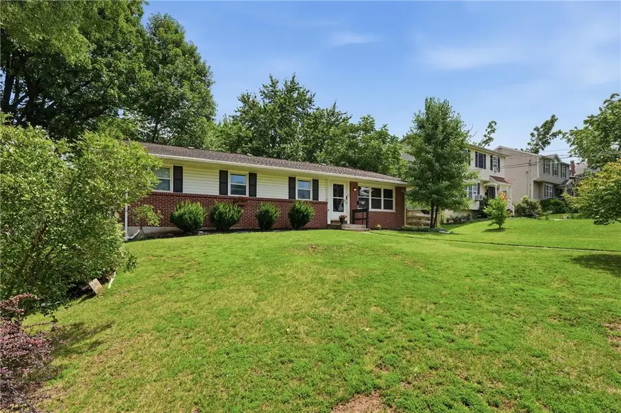 33 4th Street, Souderton, PA 18964 - #3