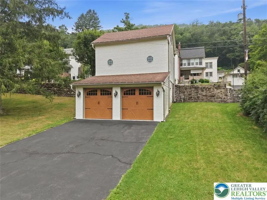 722 South Avenue, Jim Thorpe, PA 18229 - #3