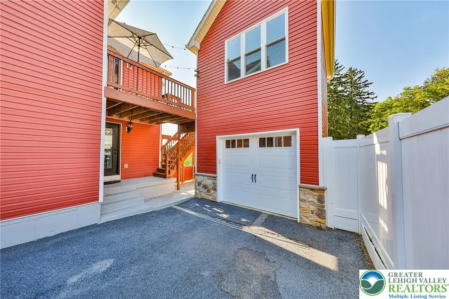 3823 Huckleberry Road, South Whitehall, PA 18104 - #2
