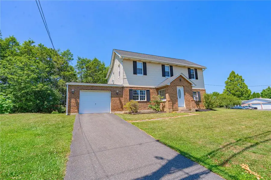 4165 E Texas Road, Wescosville, PA 18103 - #2