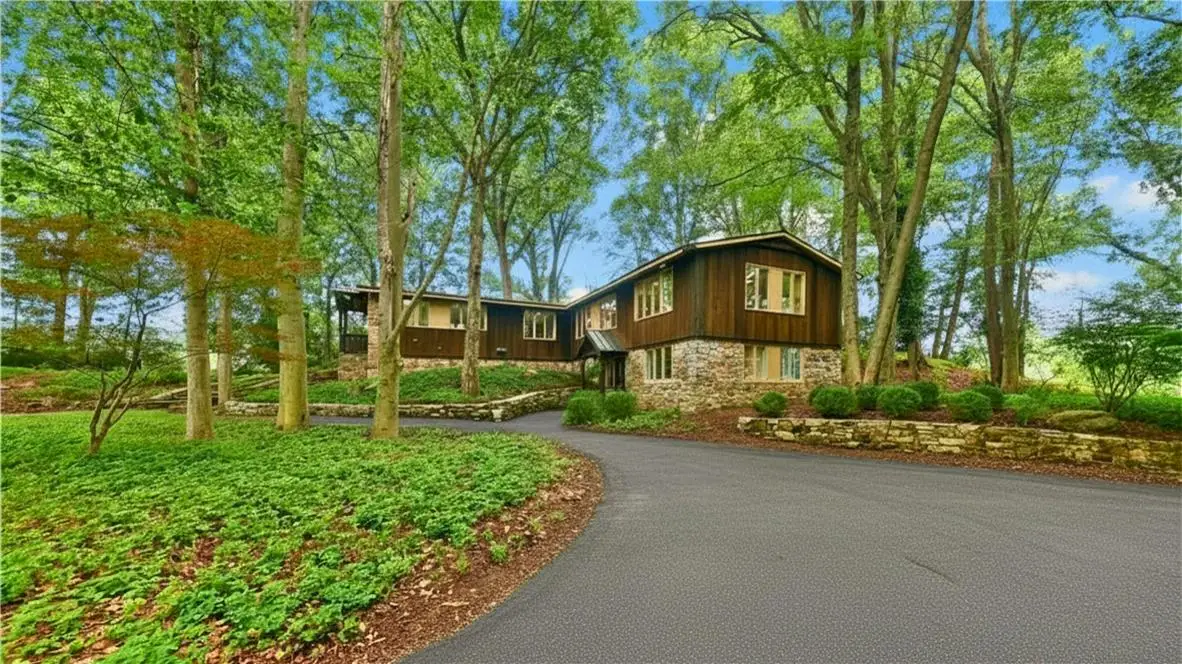 1657 Linden Oaks Lane, Lower Saucon, PA 18015 - #1