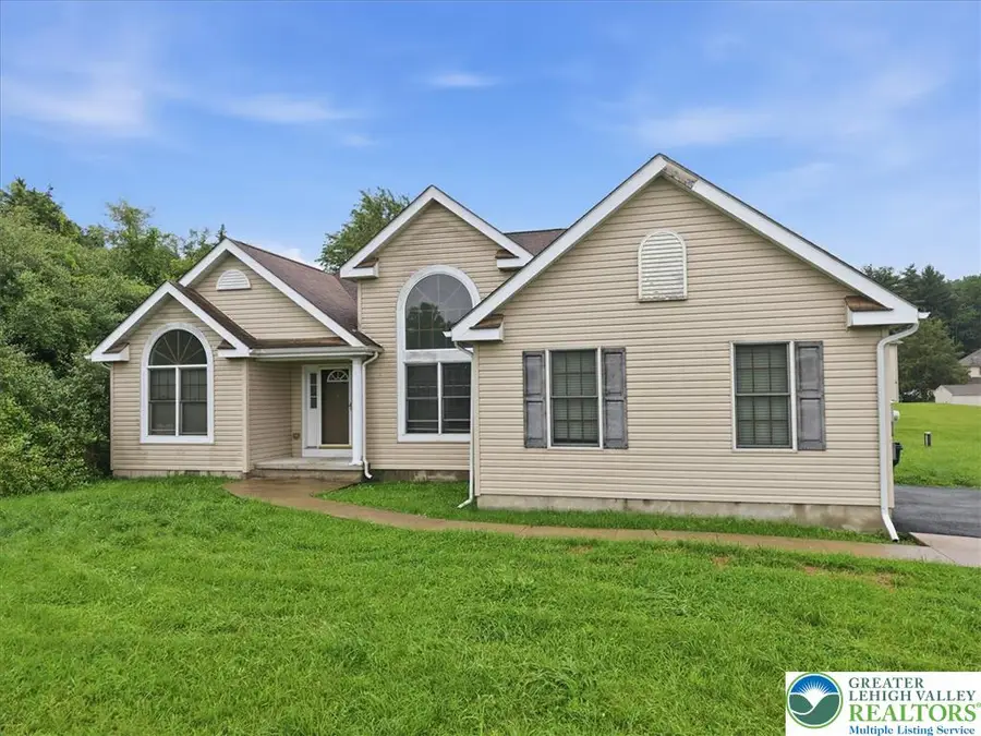 86 E Northpark Drive, Middle Smithfield, PA 18302 - #2