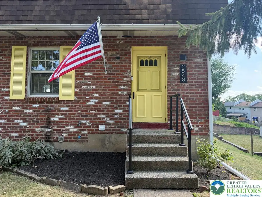 2548 28th Street Sw, Allentown, PA 18103 - #2