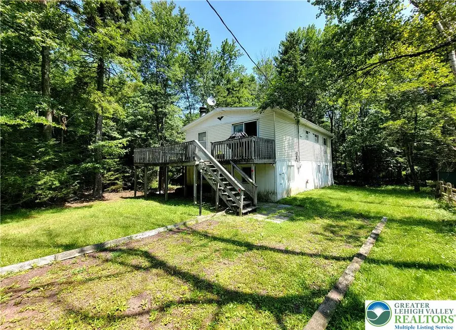 5111 Eagle Place, Pocono Summit, PA 18346 - #2