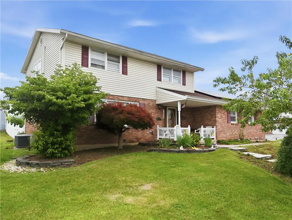 3303 Barklay Road, Hokendauqua, PA 18052 - #1