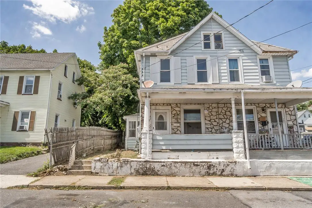 703 William, Pen Argyl, PA 18072 - #1